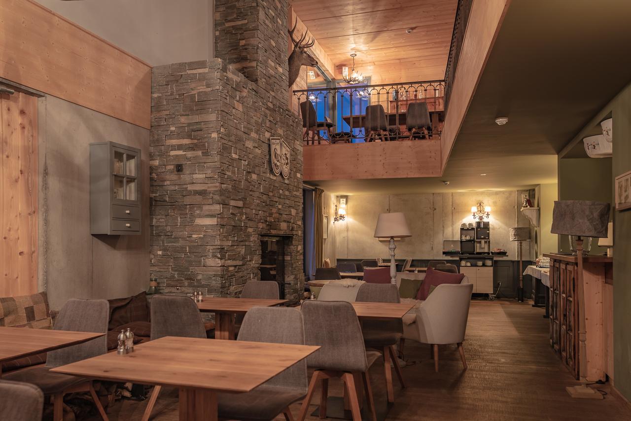 Rinderberg Swiss Alpine Lodge Zweisimmen Ngoại thất bức ảnh